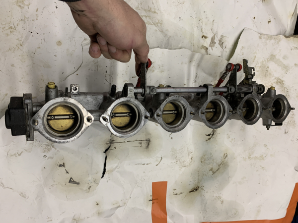 BMW M5 E34 intake plenum S38B36 Motor throttle bodies 46mm
